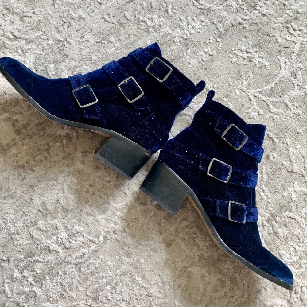 Finn Side Buckle Velvet Booties